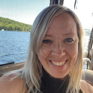 Meet your Posher, Christine